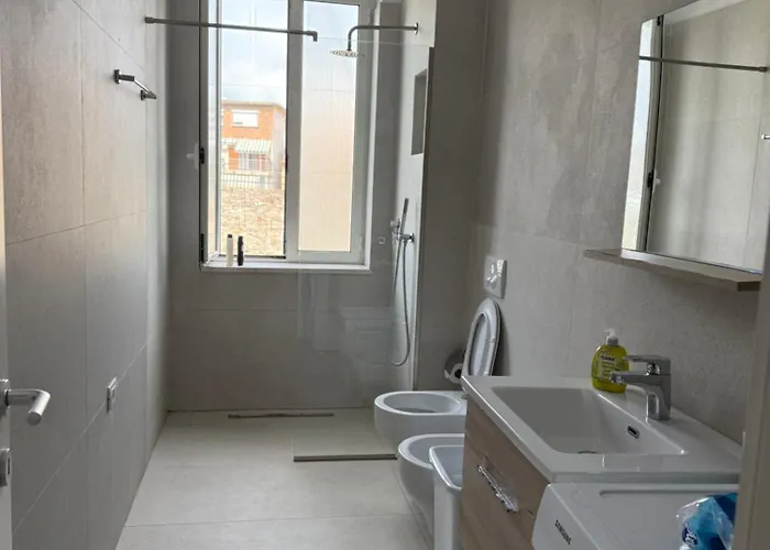 Lukas Vollga Durrës