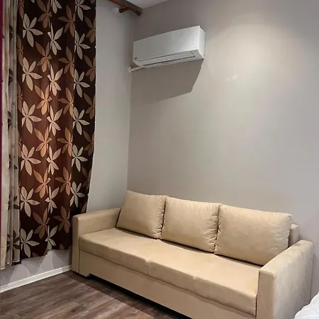 Lukas Vollga Durrës