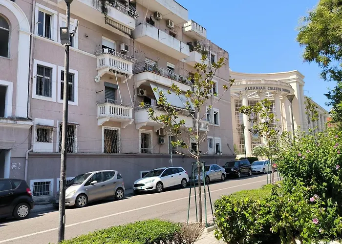 Lukas Vollga Durrës